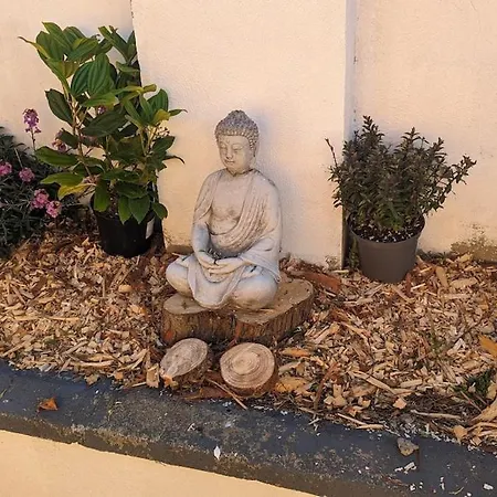 Tiny For Rent - South Facing - Close To شقة *